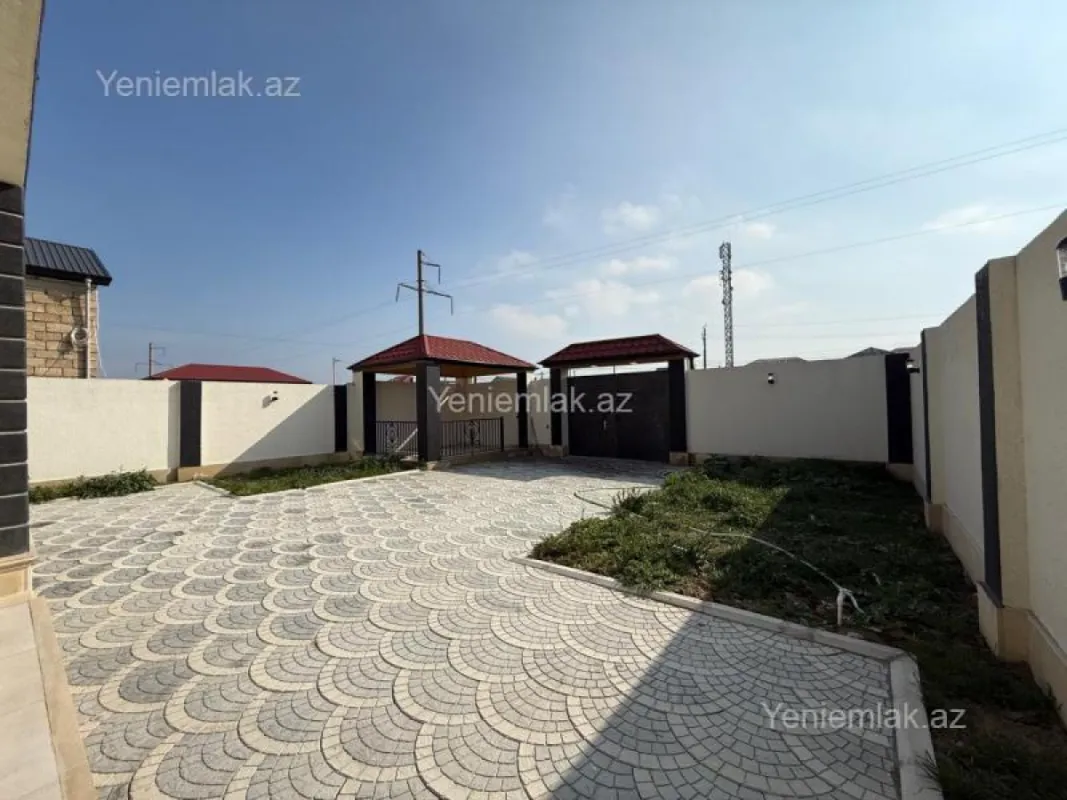 Satılır 5 otaqlı həyət evi 180 m²