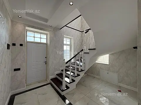 Satılır 5 otaqlı həyət evi 180 m²