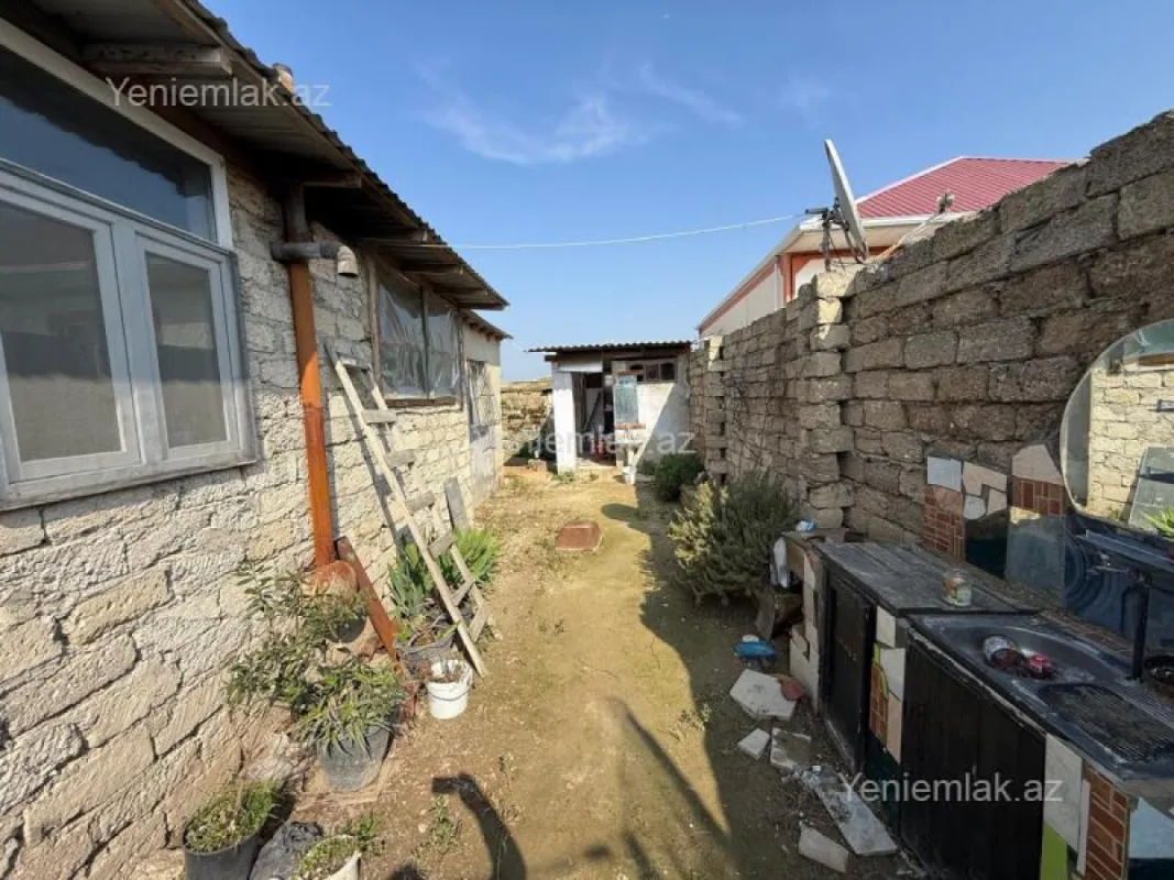 Satılır 2 otaqlı həyət evi 55 m²