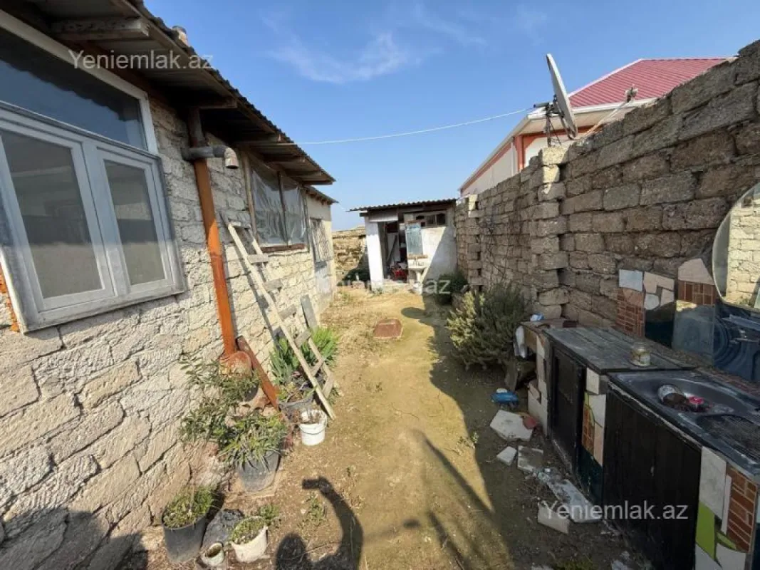 Satılır 2 otaqlı həyət evi 55 m²