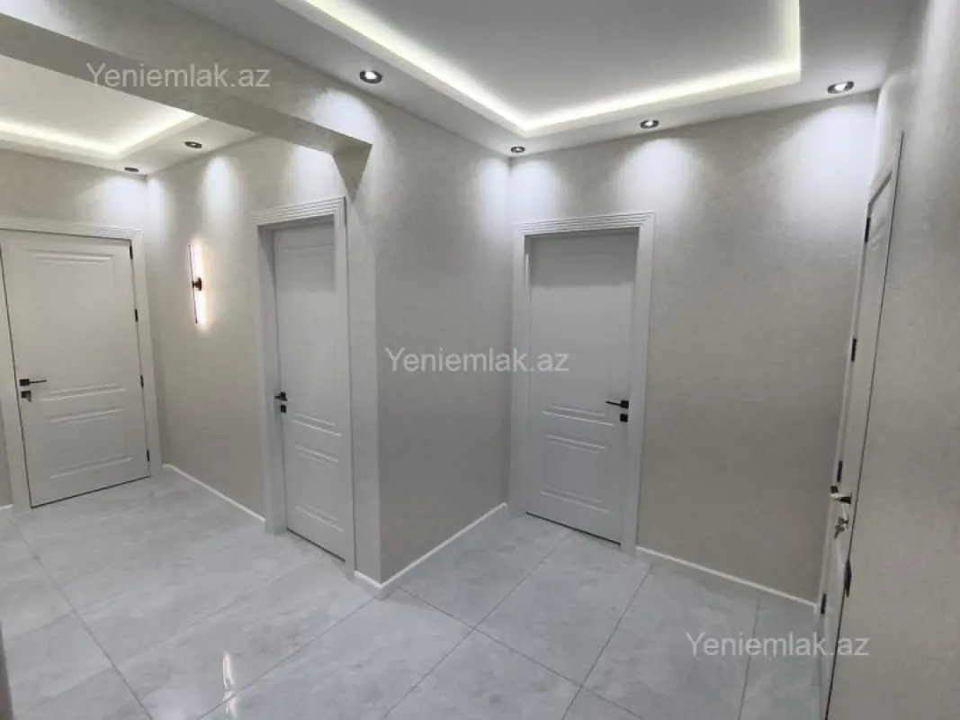Satılır 3 otaqlı yeni tikili 85 m²