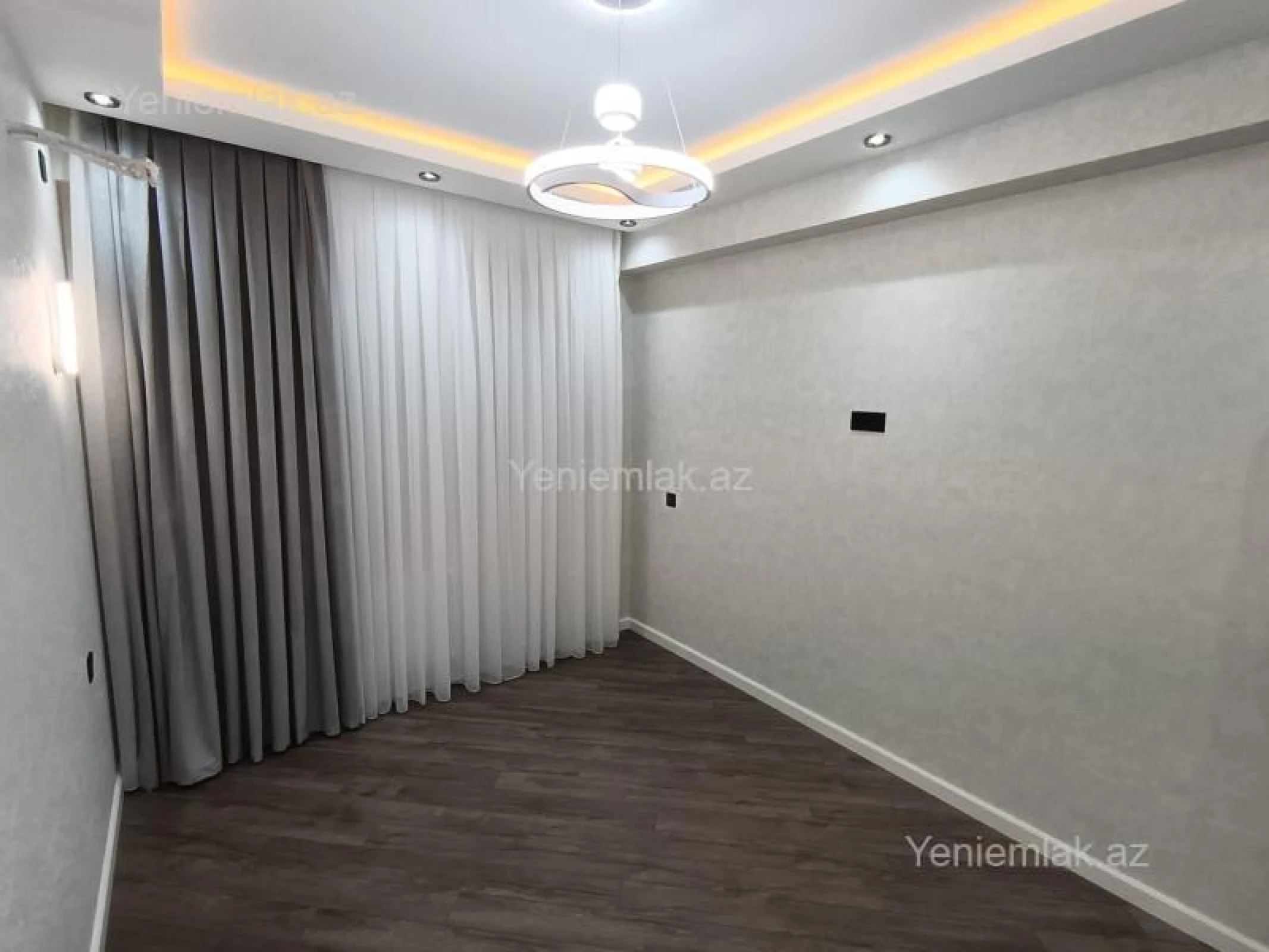 Satılır 3 otaqlı yeni tikili 85 m²