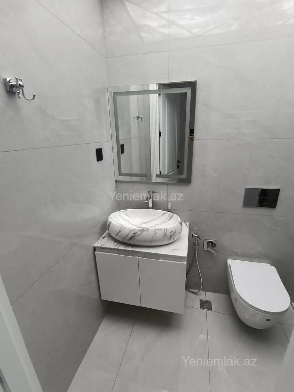 Satılır 3 otaqlı yeni tikili 85 m²