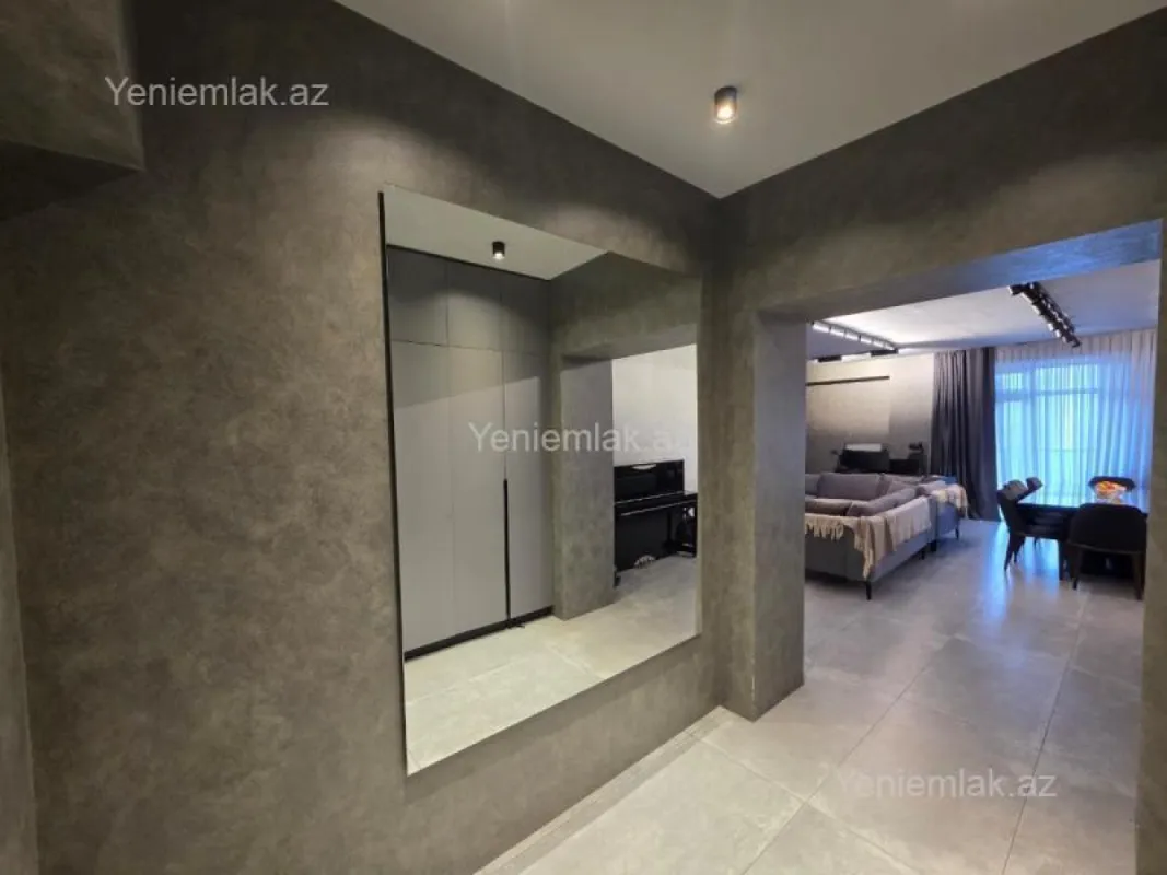 Satılır 3 otaqlı yeni tikili 145 m²