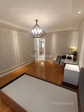 Satılır 3 otaqlı köhnə tikili 90 m²