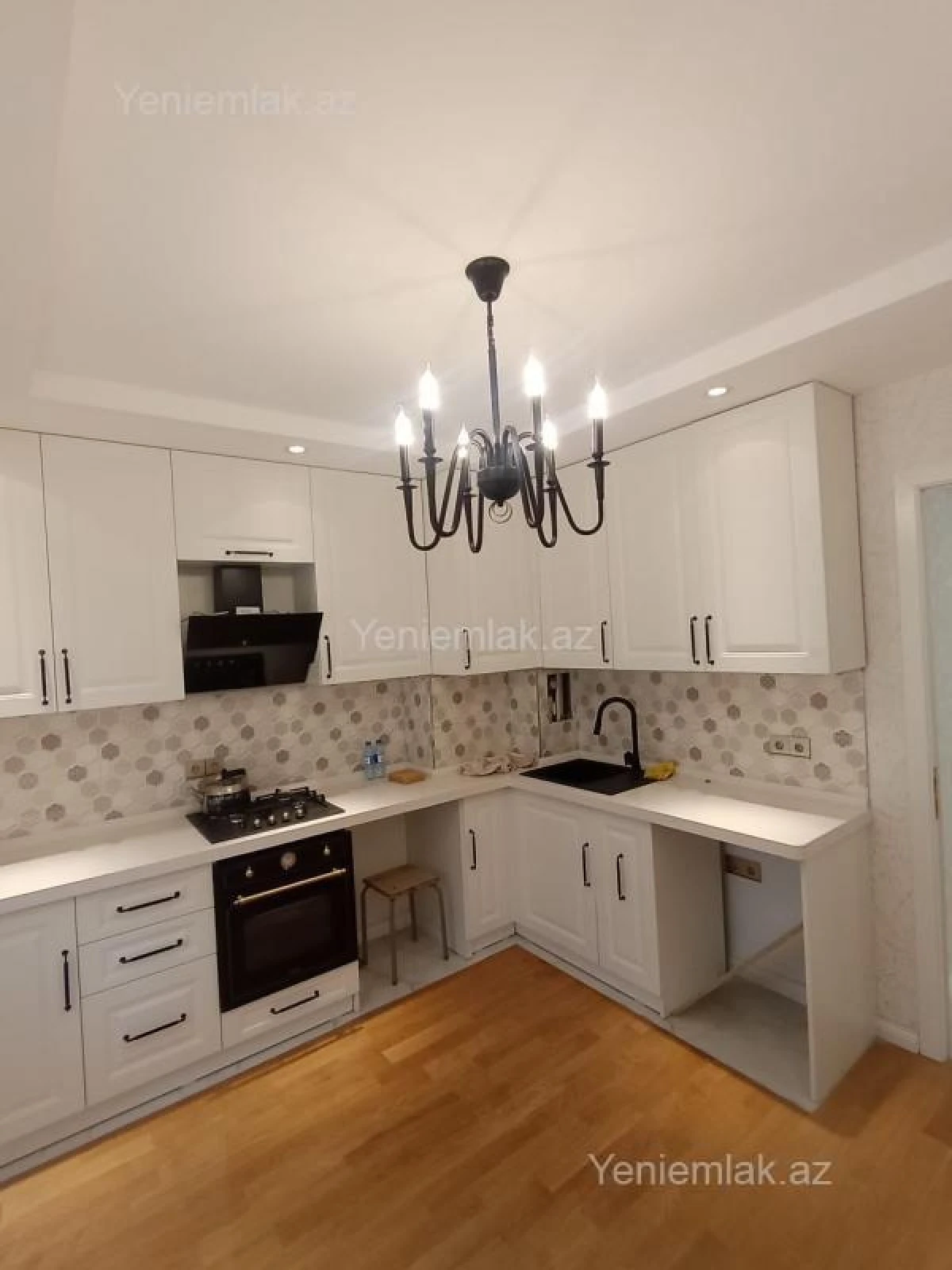 Satılır 3 otaqlı köhnə tikili 90 m²