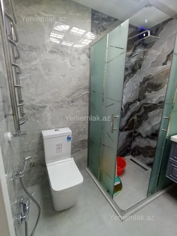 Satılır 3 otaqlı köhnə tikili 90 m²