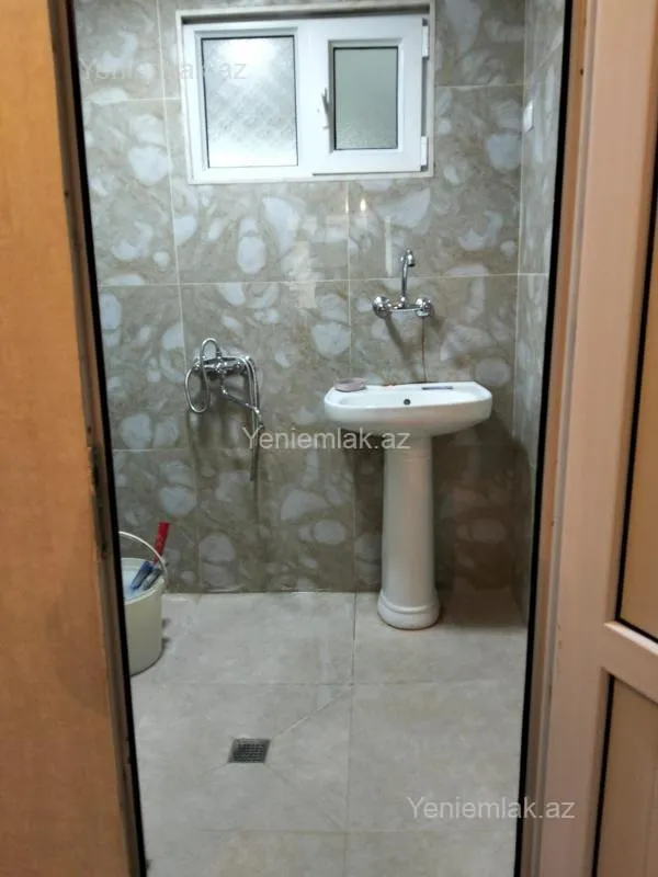 Satılır 3 otaqlı köhnə tikili 60 m²