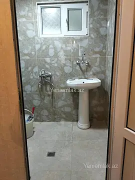 Satılır 3 otaqlı köhnə tikili 60 m²
