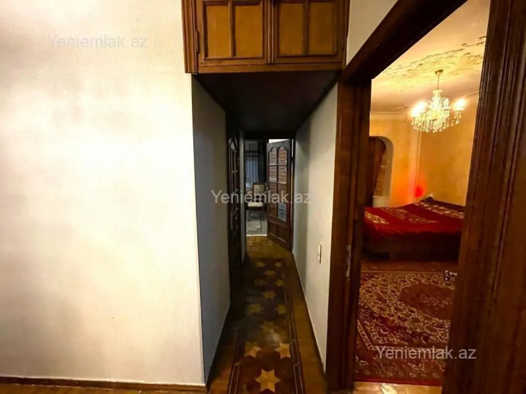 Satılır 3 otaqlı köhnə tikili 90 m²