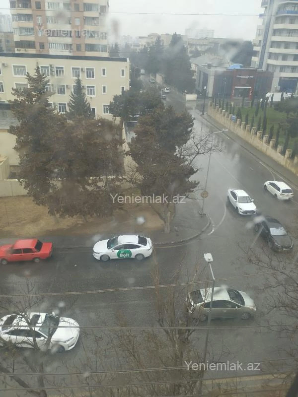 Satılır 1 otaqlı köhnə tikili 30 m²