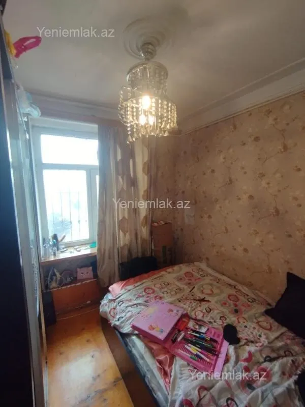 Satılır 1 otaqlı köhnə tikili 30 m²