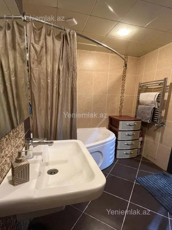 Satılır 3 otaqlı yeni tikili 111 m²