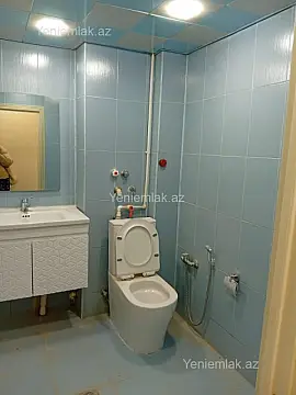 Satılır 2 otaqlı köhnə tikili 75 m²