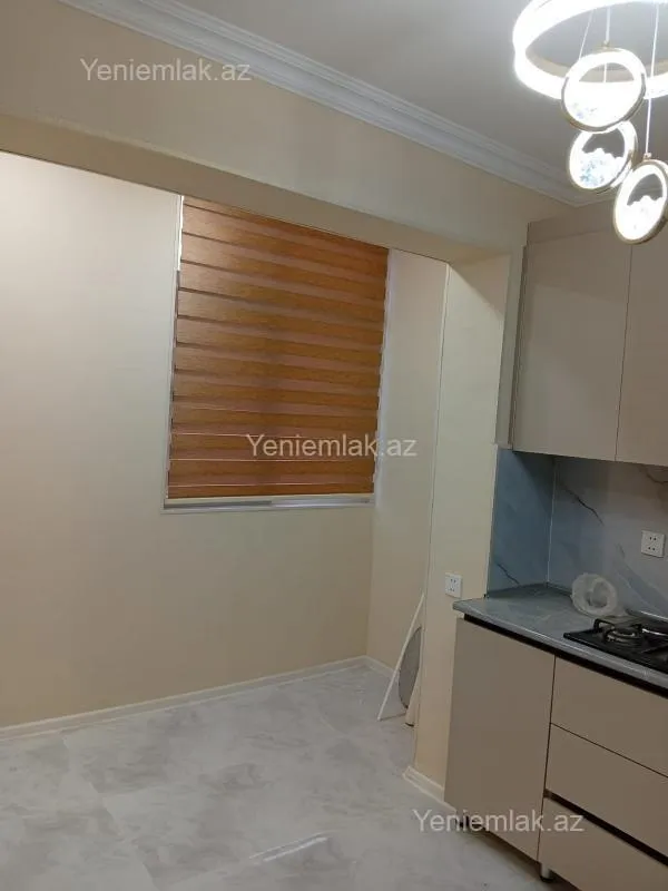 Satılır 2 otaqlı köhnə tikili 75 m²
