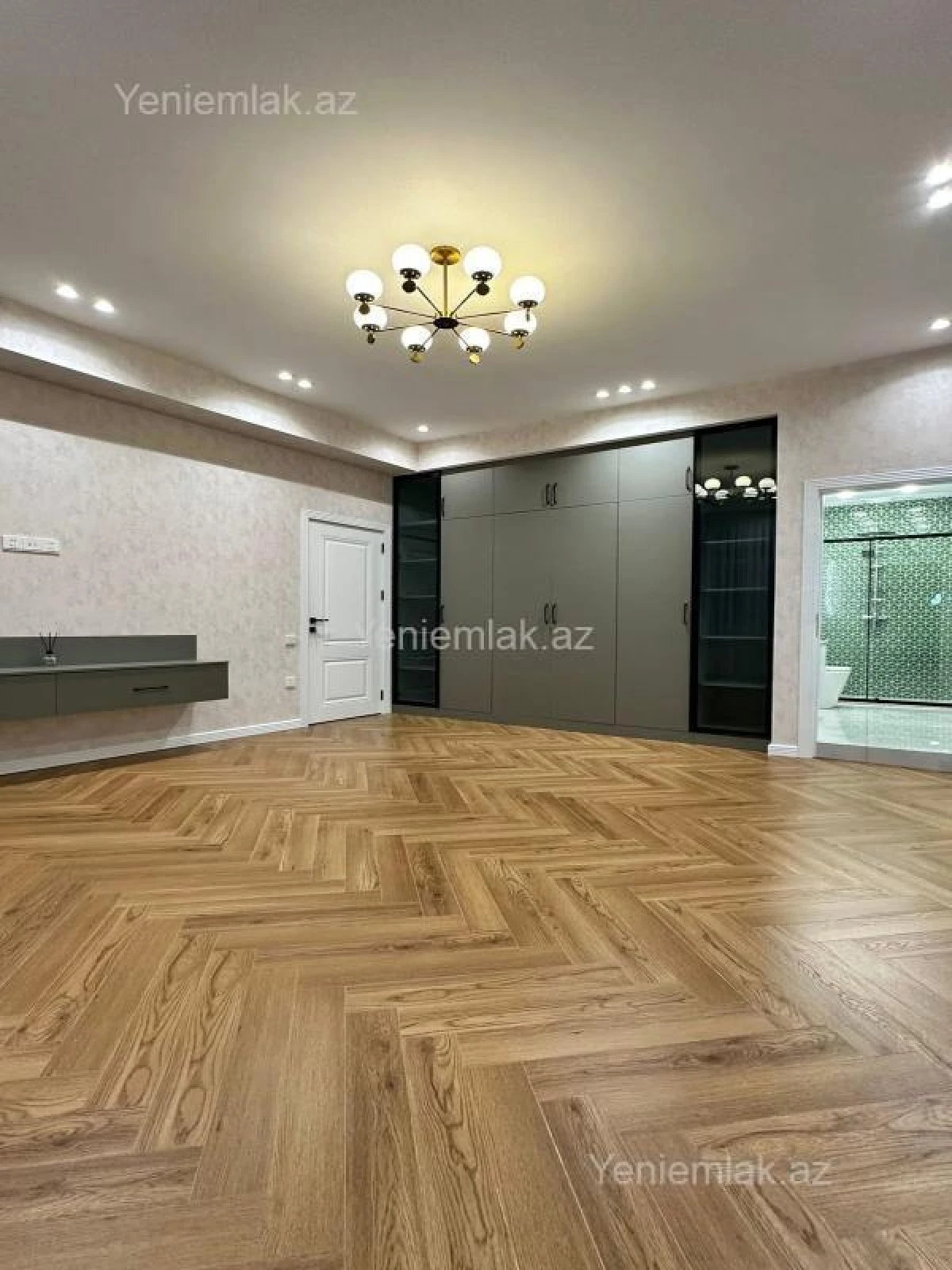 Satılır 3 otaqlı yeni tikili 136 m²