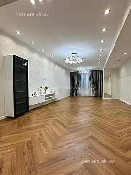 Satılır 3 otaqlı yeni tikili 136 m²