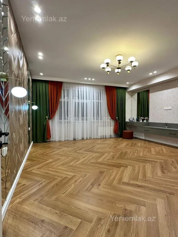 Satılır 3 otaqlı yeni tikili 136 m²