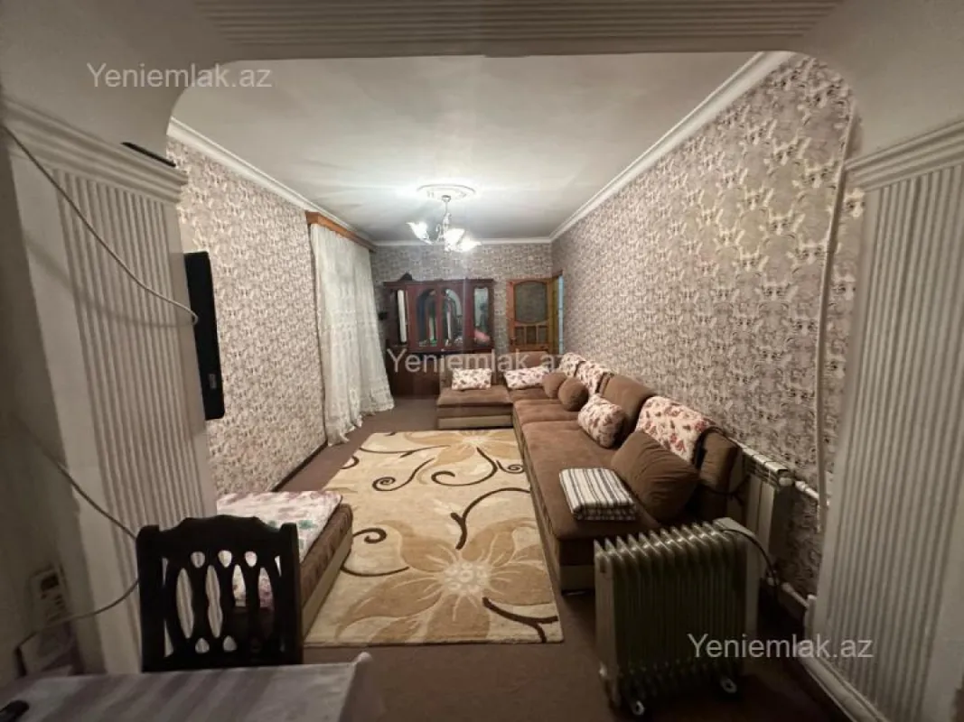 Satılır 2 otaqlı köhnə tikili 45 m²