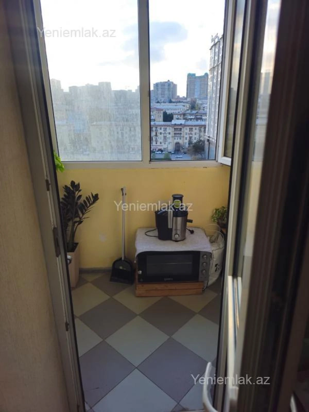 Satılır 3 otaqlı yeni tikili 130 m²