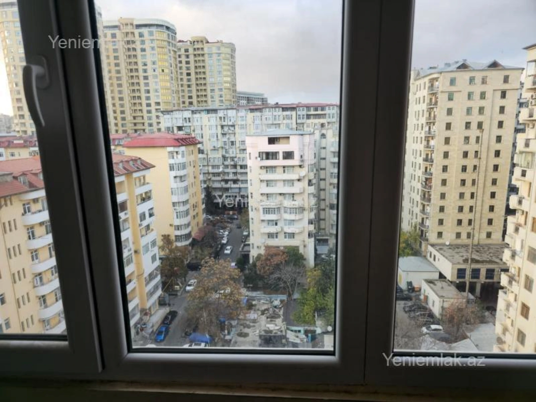 Satılır 3 otaqlı yeni tikili 130 m²