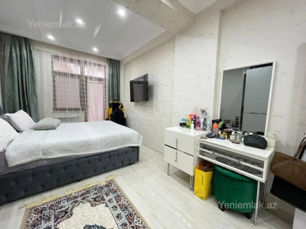 Satılır 2 otaqlı yeni tikili 71.5 m²