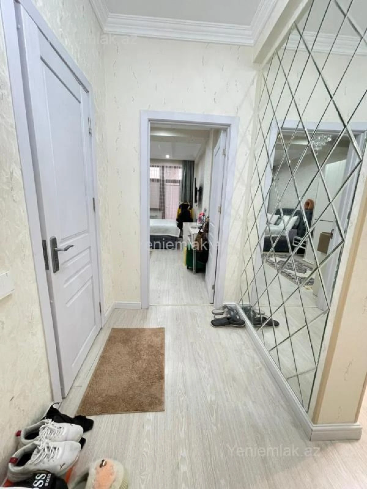 Satılır 2 otaqlı yeni tikili 71.5 m²
