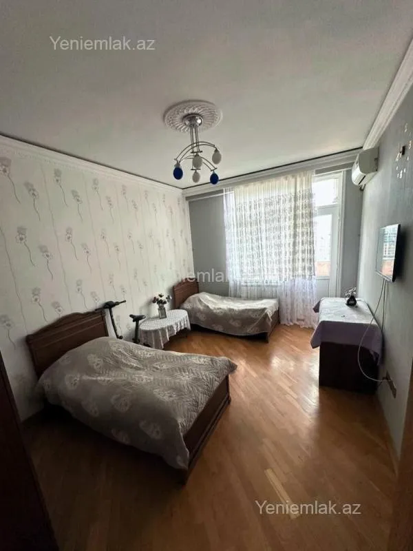 Satılır 4 otaqlı yeni tikili 173 m²