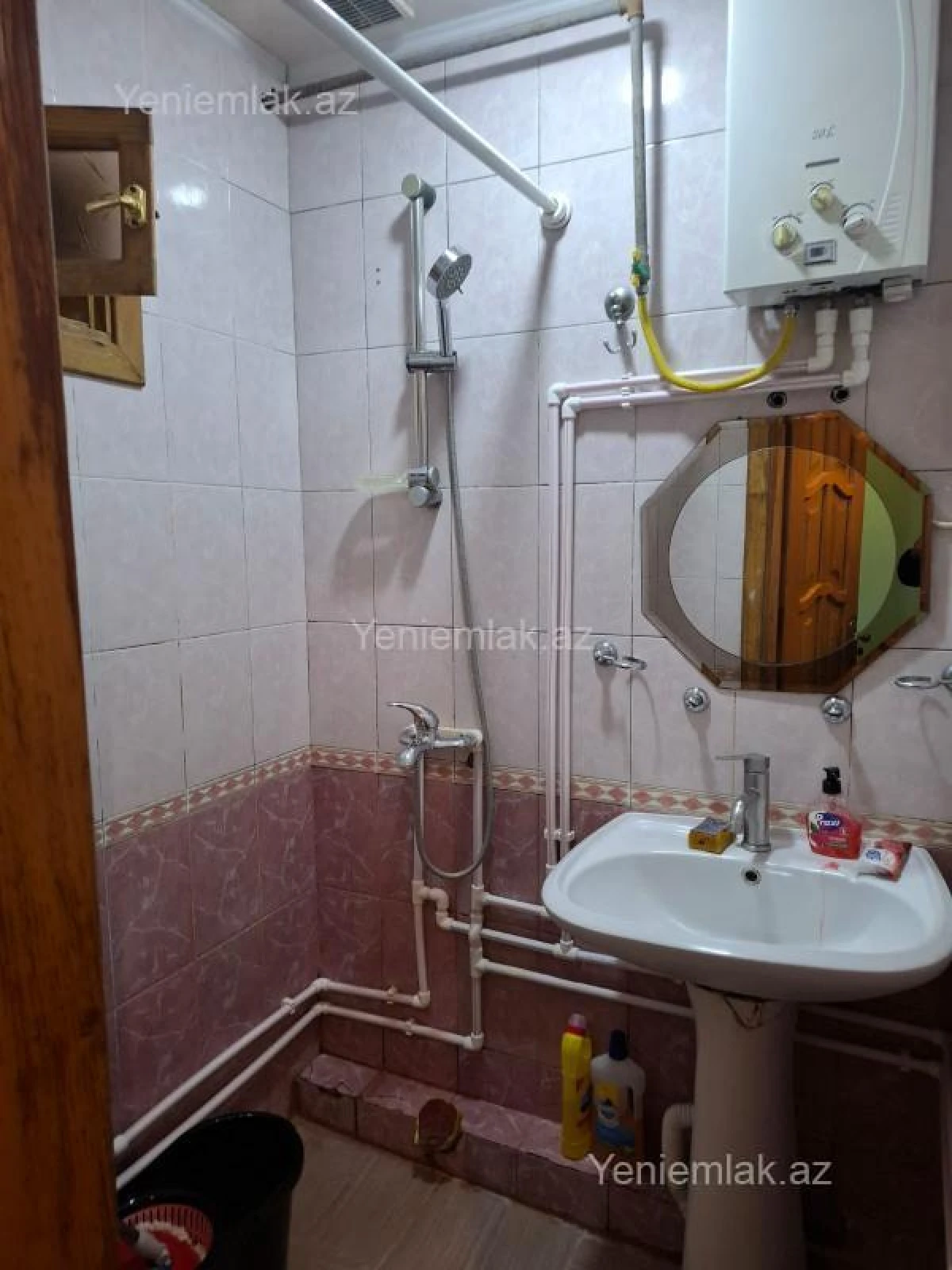 Satılır 3 otaqlı köhnə tikili 85 m²