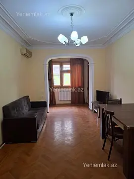 Satılır 3 otaqlı köhnə tikili 85 m²