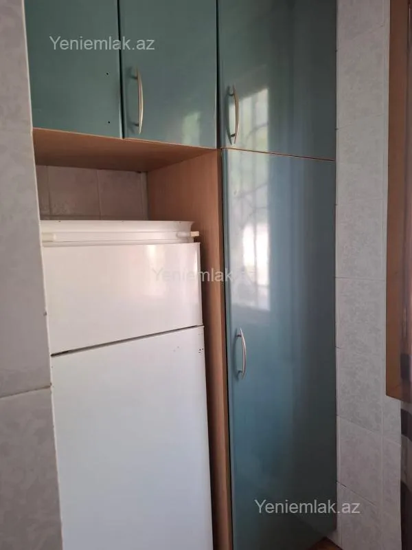 Satılır 3 otaqlı köhnə tikili 85 m²