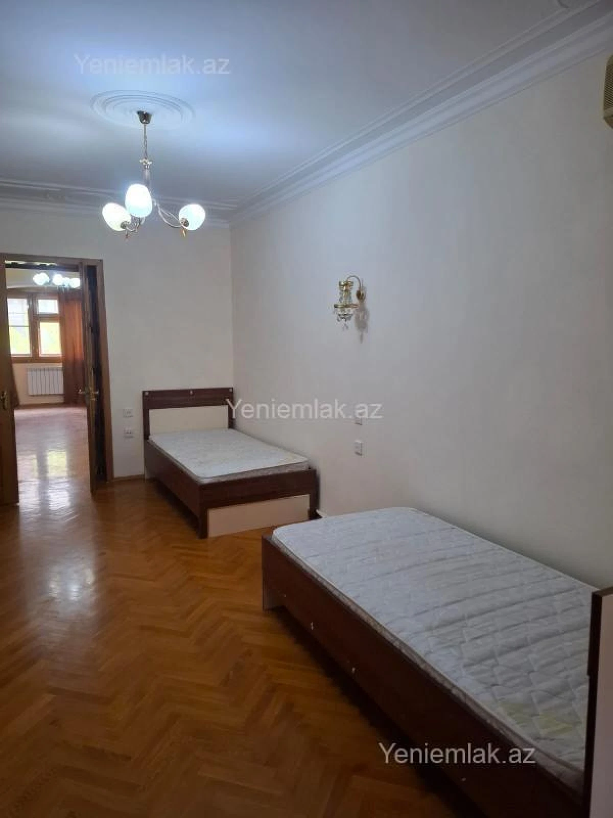 Satılır 3 otaqlı köhnə tikili 85 m²