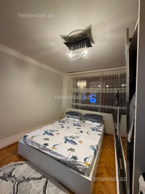 Satılır 2 otaqlı köhnə tikili 60 m²
