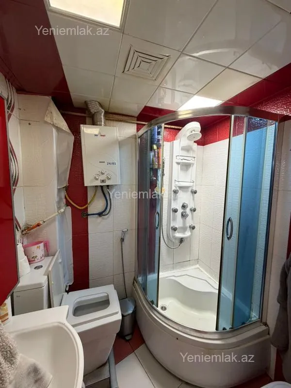 Satılır 2 otaqlı köhnə tikili 60 m²