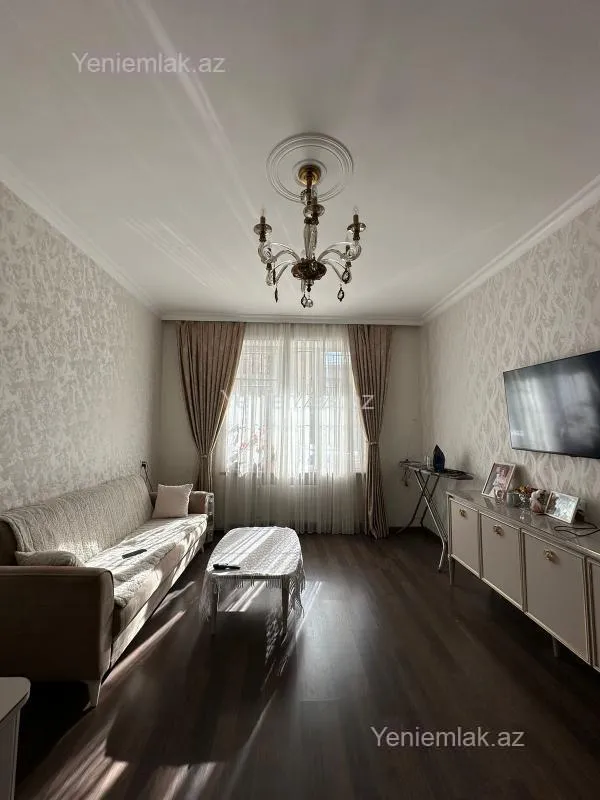 Satılır 3 otaqlı köhnə tikili 80 m²