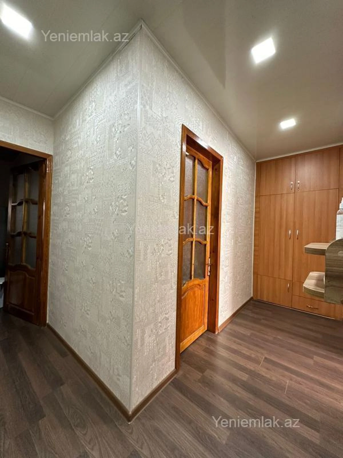 Satılır 3 otaqlı köhnə tikili 80 m²