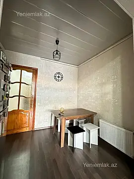 Satılır 3 otaqlı köhnə tikili 80 m²