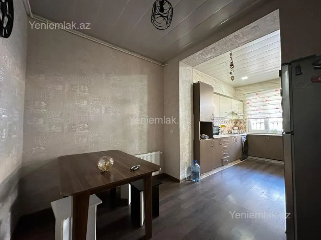 Satılır 3 otaqlı köhnə tikili 80 m²