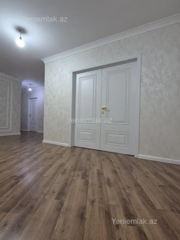 Satılır 3 otaqlı yeni tikili 115 m²