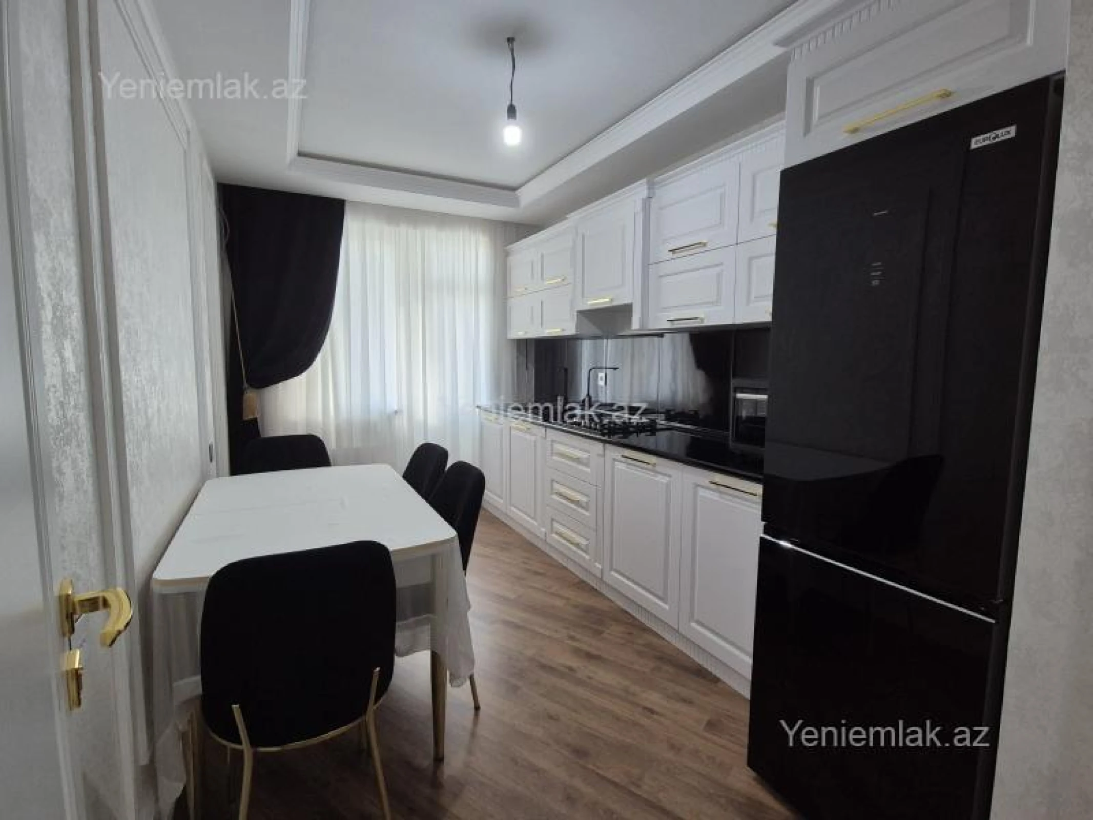 Satılır 3 otaqlı yeni tikili 115 m²