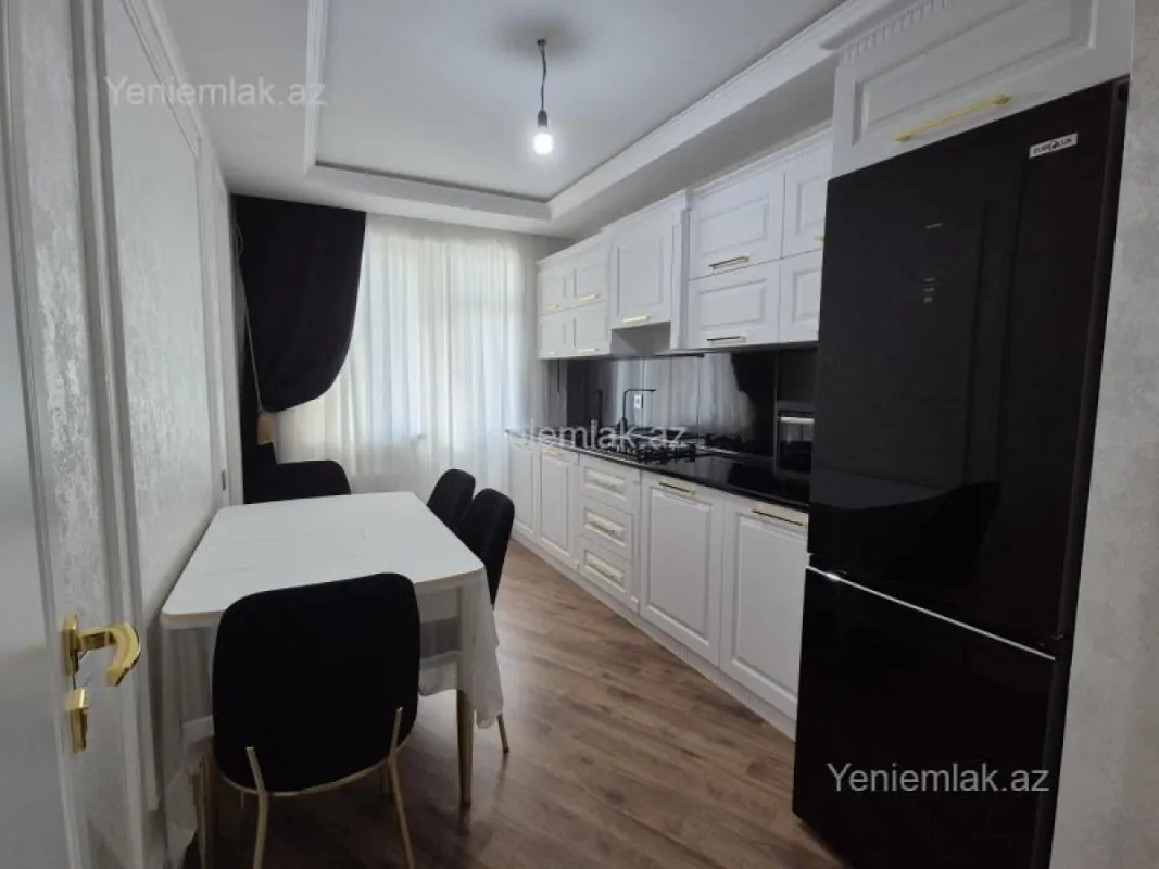 Satılır 3 otaqlı yeni tikili 115 m²