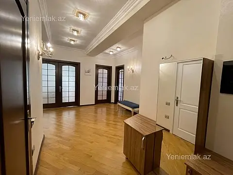 Satılır 3 otaqlı yeni tikili 128 m²