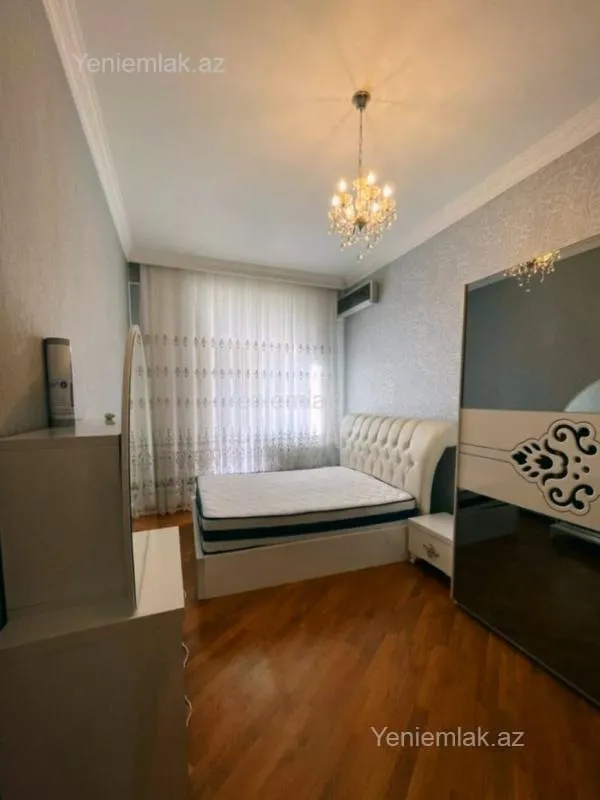 Satılır 3 otaqlı yeni tikili 128 m²