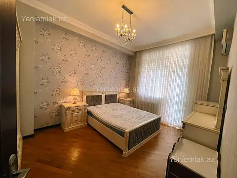 Satılır 3 otaqlı yeni tikili 128 m²