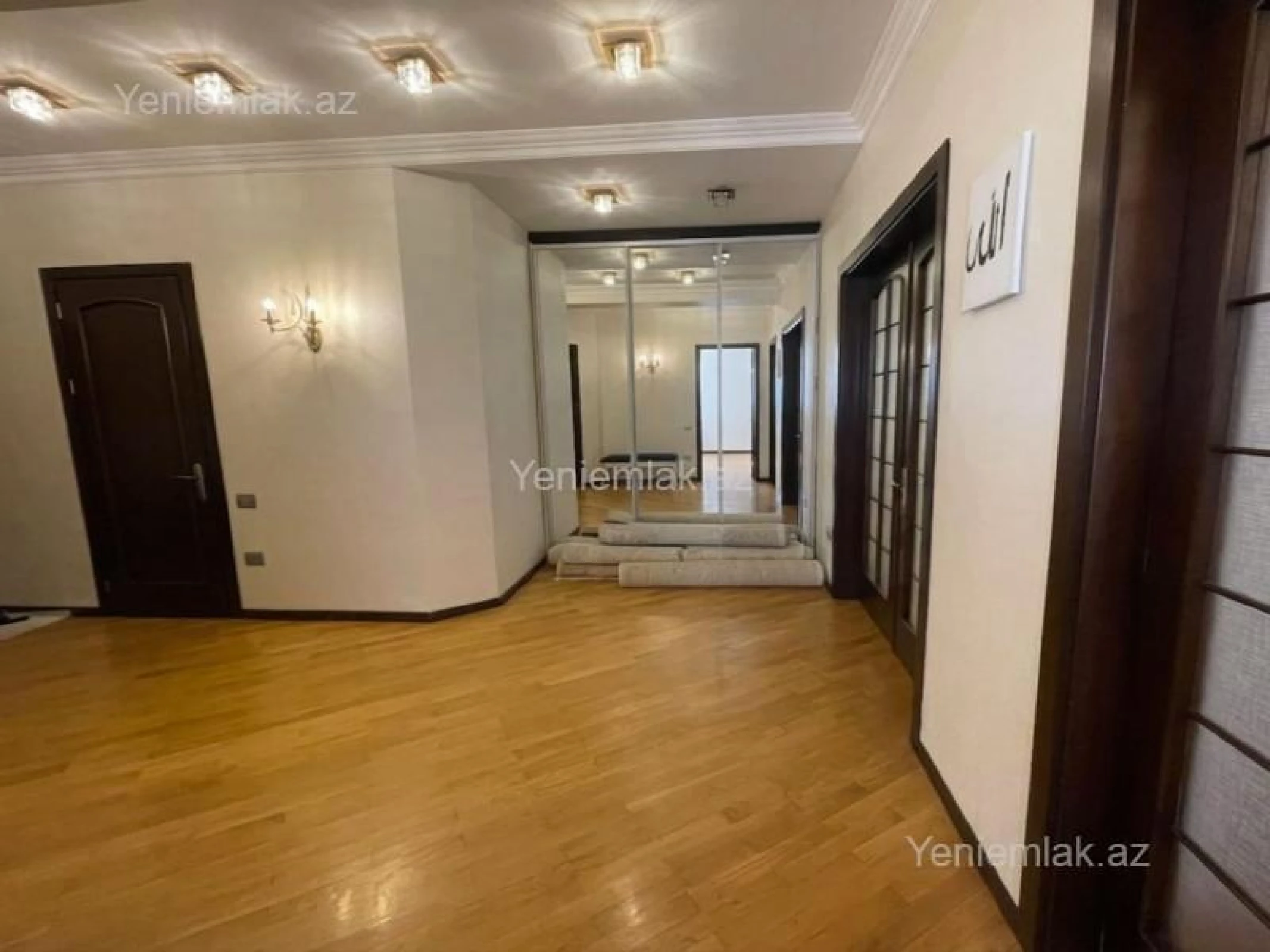 Satılır 3 otaqlı yeni tikili 128 m²