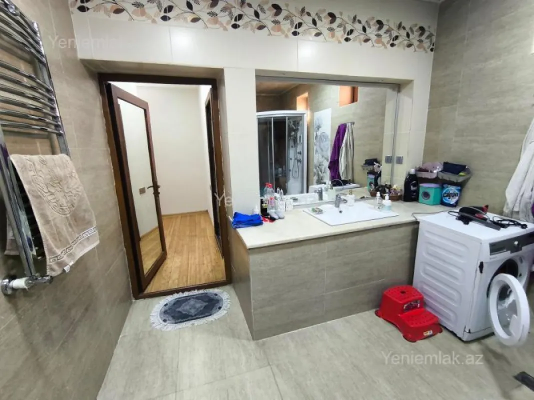 Satılır 4 otaqlı həyət evi 180 m²