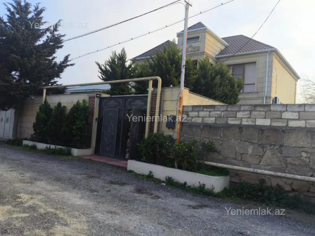 Satılır 4 otaqlı həyət evi 180 m²