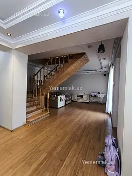 Satılır 4 otaqlı həyət evi 180 m²