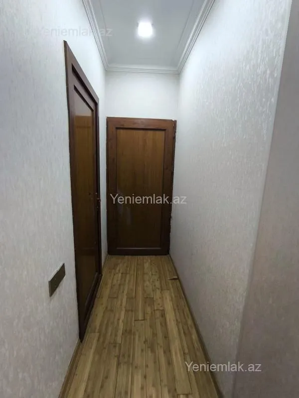 Satılır 4 otaqlı həyət evi 180 m²