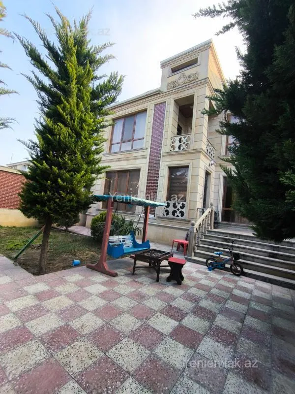 Satılır 4 otaqlı həyət evi 180 m²